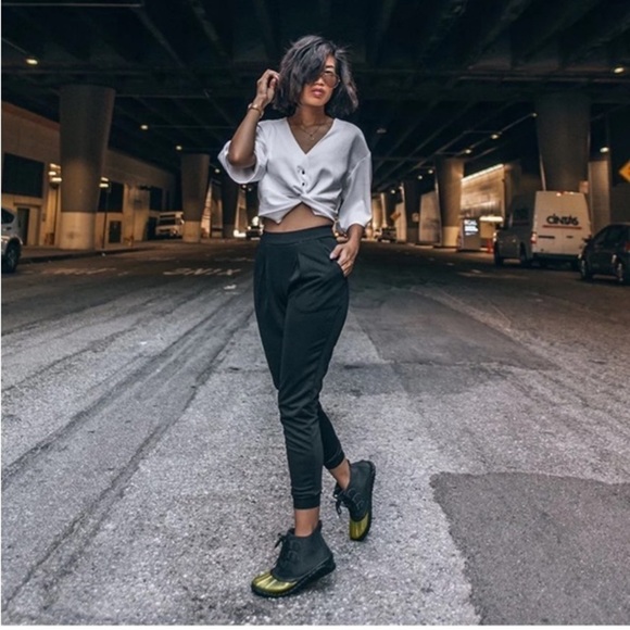 SOREL NWT Out N About Waterproof Boots Black Gold Lace Up Sz 6 Waterproof Winter - Picture 16 of 16